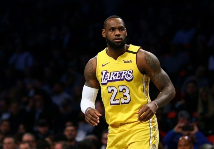 LEBRON JAMES PRAVI NEOČEKIVANU ODLUKU: Napušta redove Lakersa i stiže kod Nurkića?