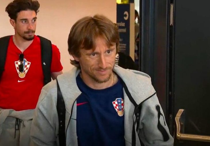 Vatreni se vratili u Hrvatsku, Modrić izazvao oduševljenje navijača: ”Emocije se nisu baš slegle”