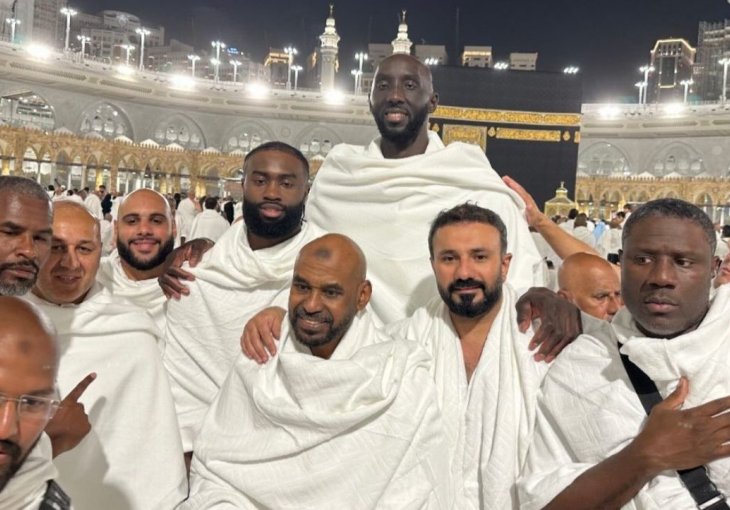 PREŠAO NA ISLAM 2021. GODINE: Velika zvijezda prvaka NBA lige obavila umru u Mekki (FOTO)