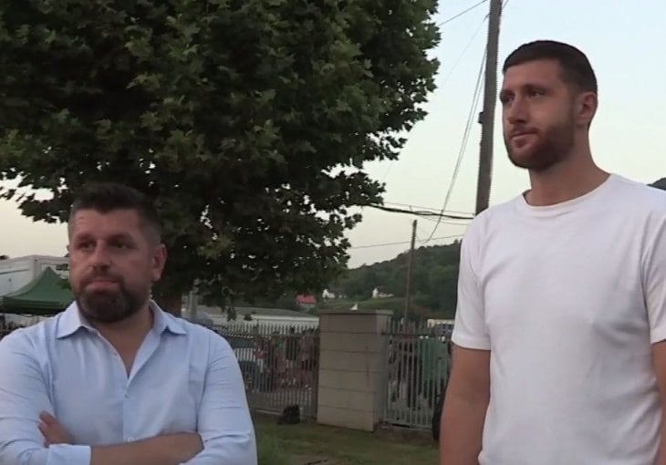 UOČI KOLEKTIVNE DŽENAZE: Jusuf Nurkić u Potočarima odao počast žrtvama genocida