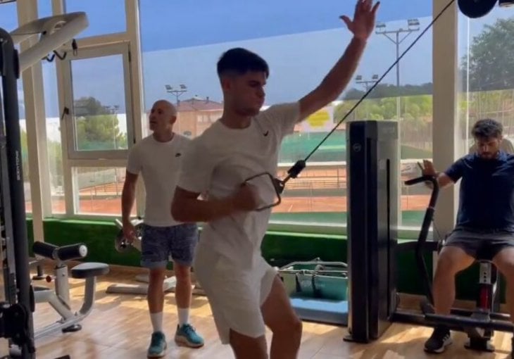 NEK' SE NOVAK ČUVA! Alcaraz na opakom režimu pred Olimpijske igre, pogledajte video iz teretane