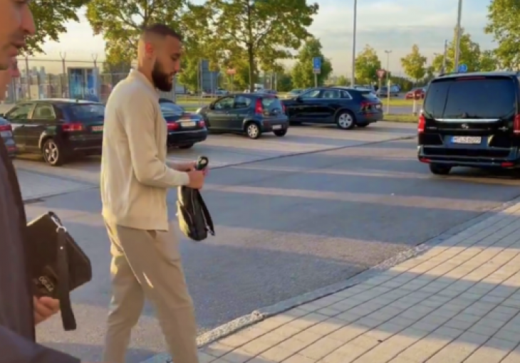  Euforija zbog dolaska Mazraouija u United je brzo prošla nakon što su ga ugledali kako hoda