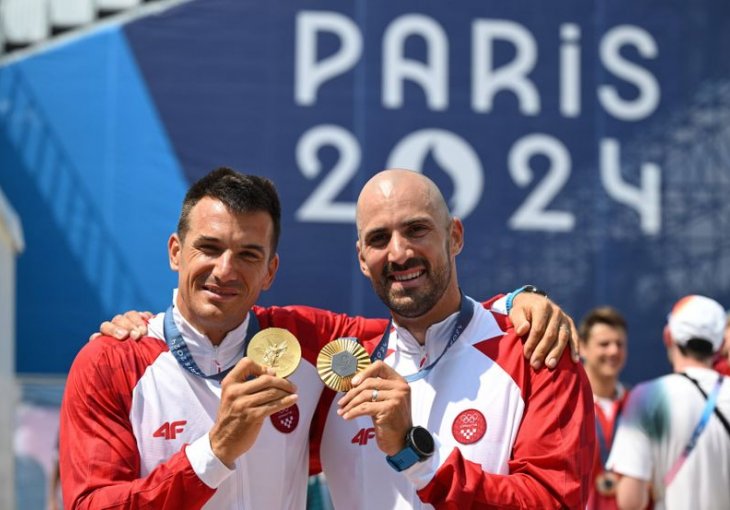 Hrvatski šampioni iz Pariza objavili fotku sa Novakom uz izuzetno jaku poruku (FOTO)