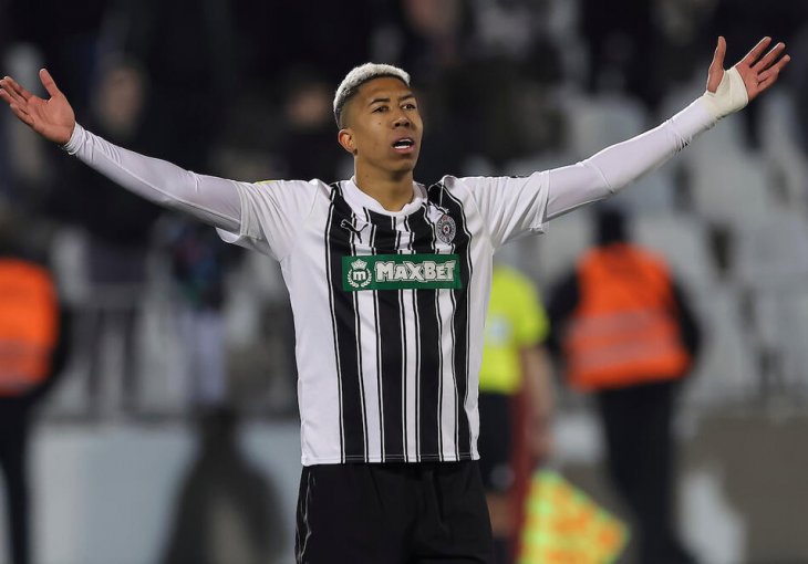 BOMBA! PARTIZAN OSTAJE BEZ NAJBOLJEG IGRAČA: Odlazi u Bundesligu! Evo koliko novca dobijaju crno-bijeli