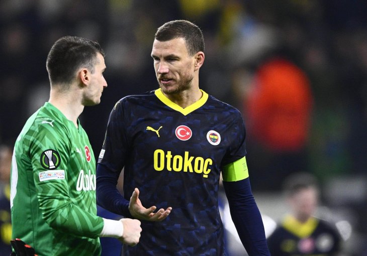 Džekin saigrač na meti pohvala: Livaković drži Fenerbahče na životu