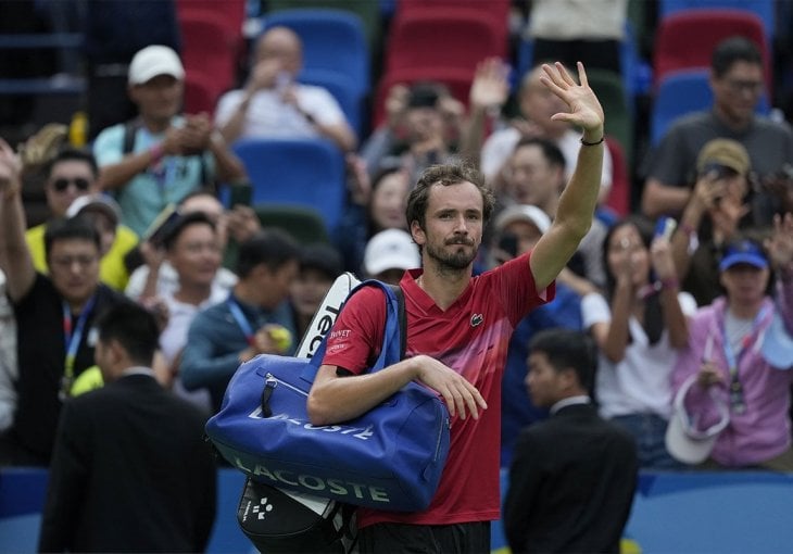 Medvedev osigurao plasman na završni masters u Torinu