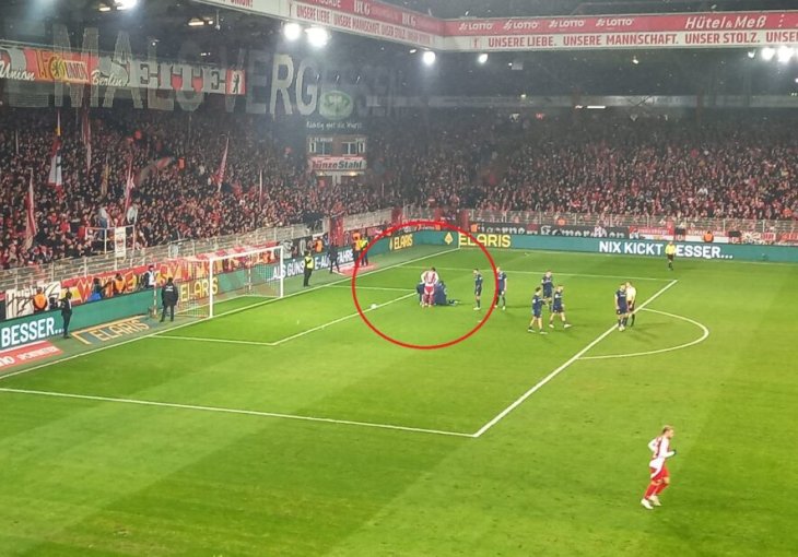 Užas u Bundesligi: Golman pogođen u glavu, utakmica prekinuta