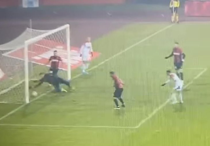 NOVI SKANDAL POTRESA BH. FUDBAL Treći gol Borca: Da li je lopta prešla liniju ili ne?! (VIDEO)