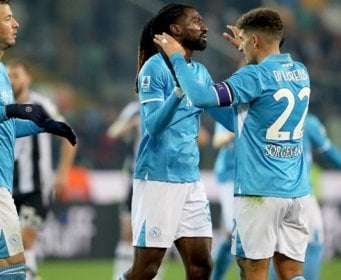 Napoli pobjedom nastavio ludu borbu na vrhu Serie A