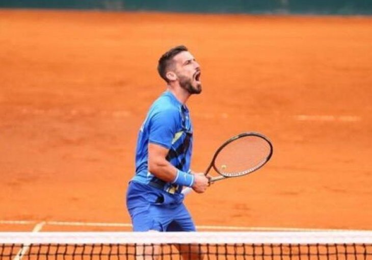 Damir Džumhur donio historijsku pobjedu BiH u Davis Cupu: Tri seta, drama, i siguran opstanak!