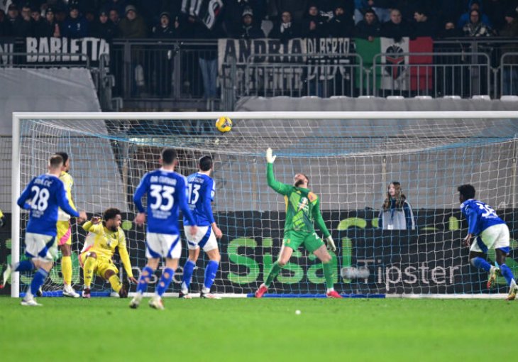 Hrabri Como poražen od Juventusa pred kraj utakmice: Blistao Kolo Muani, prečka spasila Staru damu u samom finišu