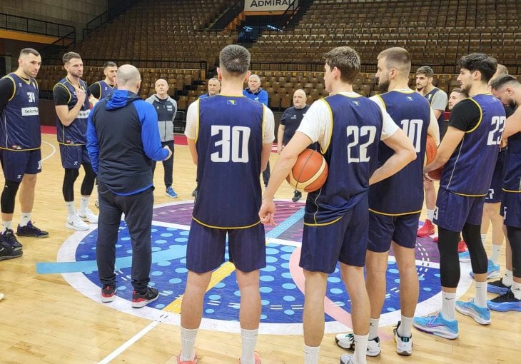 NEOČEKIVANE PROMJENE MEĐU ZMAJEVIMA: Košarkaši se okupili u Tuzli, Bećiragić bio primoran pozvati dva nova igrača