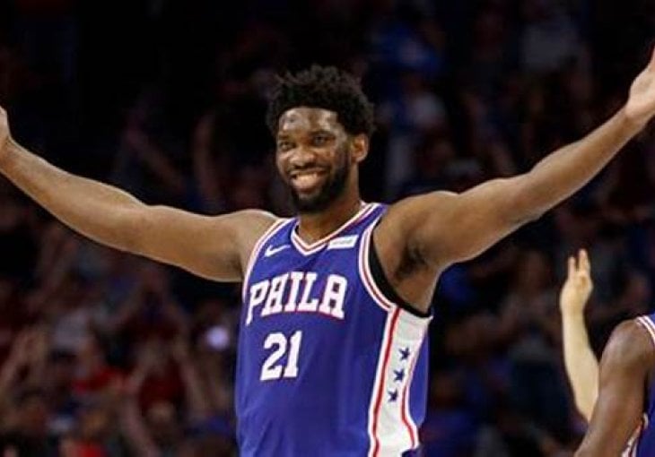 Teški udarac za Philadelphiju: Joel Embiid završio sezonu zbog povrede koljena!