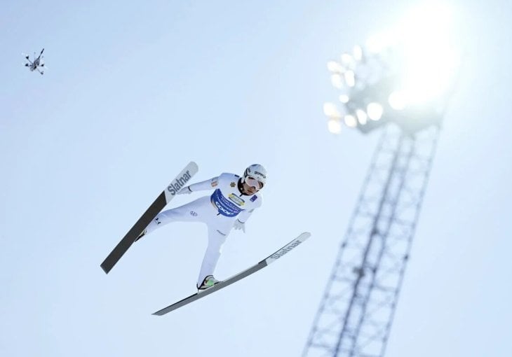 Ludilo u Torndheimu: Slovenci prvaci svijeta u ski-skokovima!