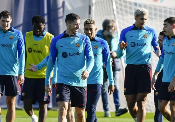 Težak udarac za Barcelonu uoči ključnih utakmica sezone: Flick dobio užasne vijesti