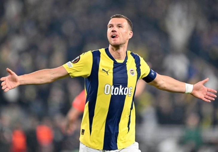 Šok u Fenerbahçeu: Mourinho otpisao Džeku i Tadića – više nisu dio plana!