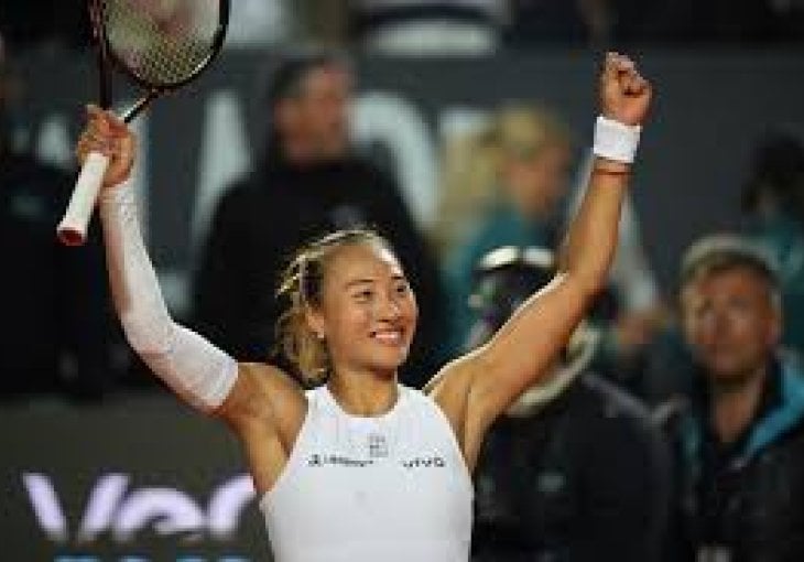 Zheng Qinwen srušila Sabalenku i ušla u polufinale Italijanskog opena