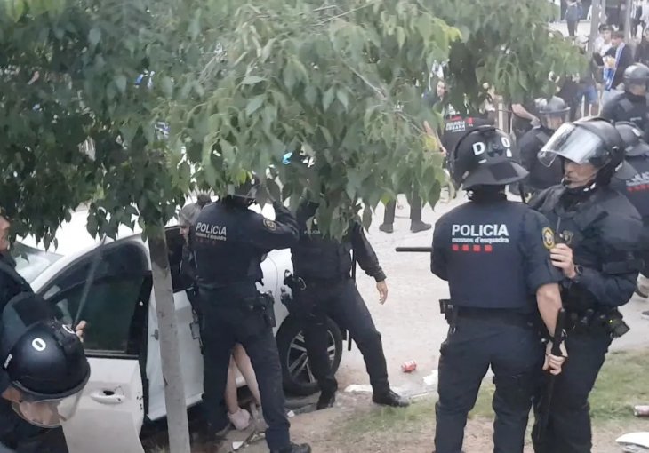 Detalji užasa u Barceloni – uhapšena žena koja je vozila, veliki broj povrijeđenih, tragedija izbjegnuta pukom srećom