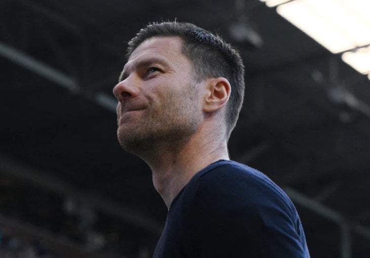 Emotivni kraj jedne ere: Xabi Alonso skrivao suze nakon posljednje utakmice na klupi Leverkusena
