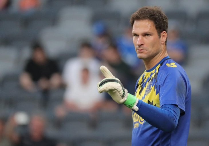  Povratak decenije?! Asmir Begović pred senzacionalnim dolaskom u FK Sarajevo!