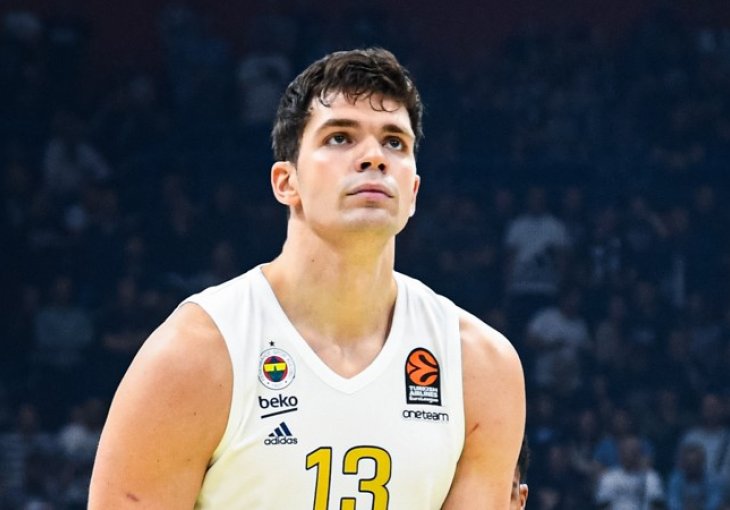 Tarik Biberović izbjegao težu povredu, ali slijedi pauza
