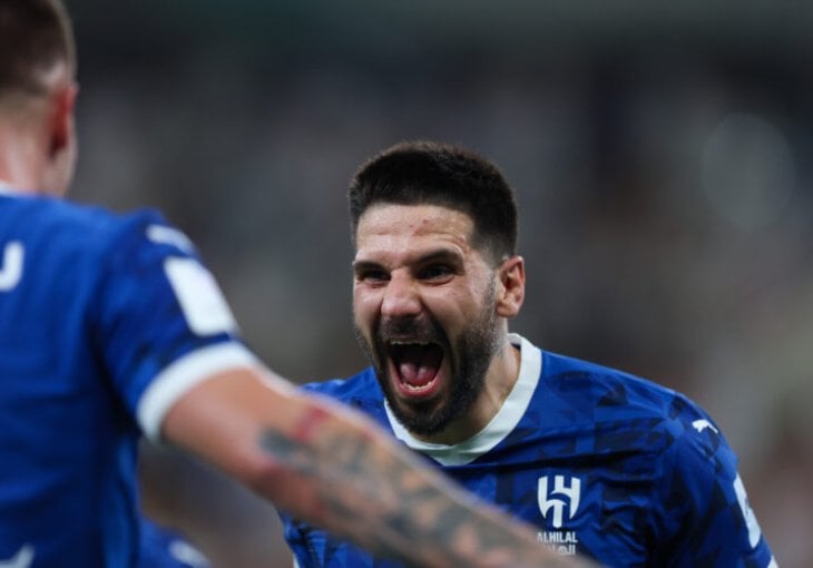 Talksport: Aleksandar Mitrović u Manchester Unitedu!?
