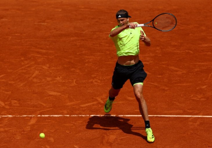 Griekspoor predao meč, Zverev prošao u četvrtfinale Roland Garrosa