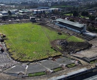 Napušteni stadion je zarastao. Trebao je ugostiti Euro pa dobio 58 mil. € za obnovu