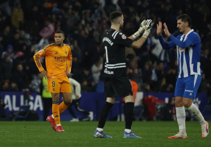O ČEMU SE RADI: Ko je golman kojeg je Barca uprkos 