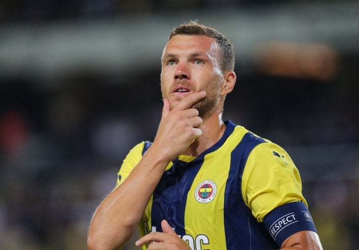 Džeko i sa 39 godina pravi haos: Prošao ljekarski, Fiorentina potvrdila veliki transfer!