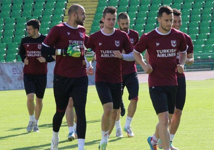 Sarajevo ne čeka ni minute: Bordo tim produžio ugovor s udarnom snagom do 2027!