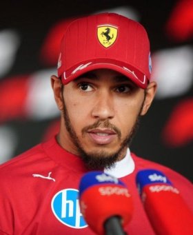 Hamilton progovorio o tome šta mu nedostaje i šta mora popraviti da bi zablistao u Ferrariju