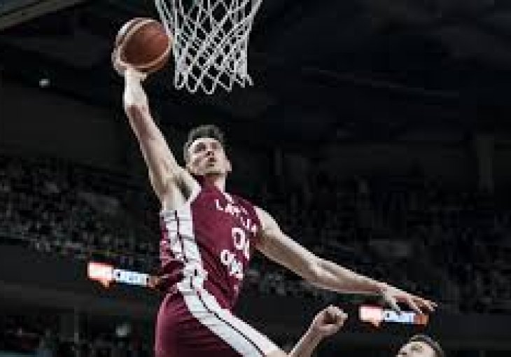 Letonija ostala bez iskusnog igrača — Rodions Kurucs ide na operaciju