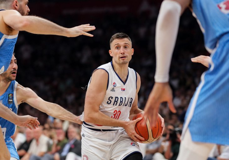 Aleksa Avramović: Srpski bek spreman za EuroBasket 2025, od MVP-a do CSKA i Dubaija