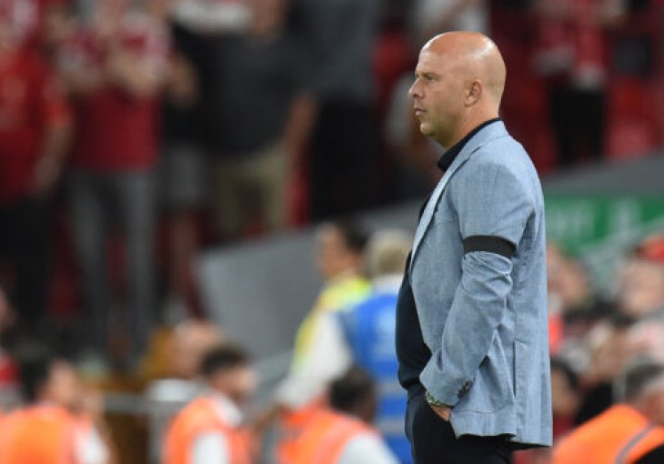 Arne Slot: Isak je izvanredan, ali propali transfer stopera nam je veliki minus
