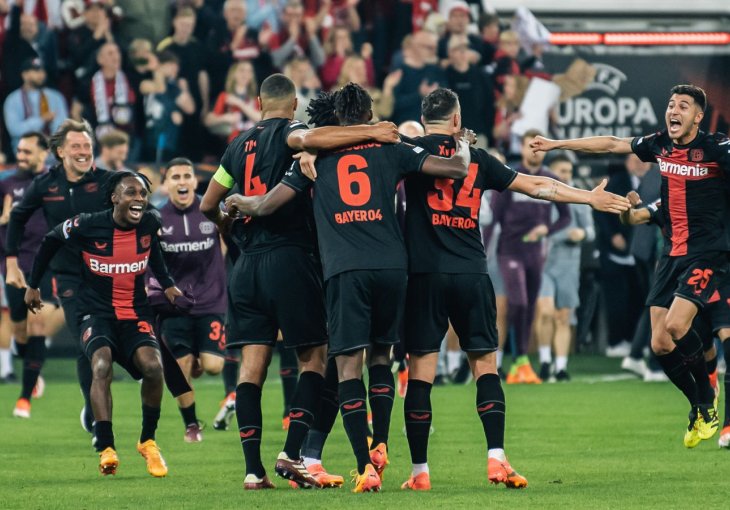 Bayer Leverkusen s dva igrača manje stigao do prve pobjede u Bundesligi