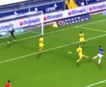 Haris Hajradinović postigao golčinu protiv Fenerbahčea i uskratio mu očekivani trijumf