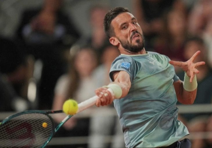 Džumhur nakon velike borbe pobijedio kvalifikanta i zakazao duel protiv 13. igrača svijeta