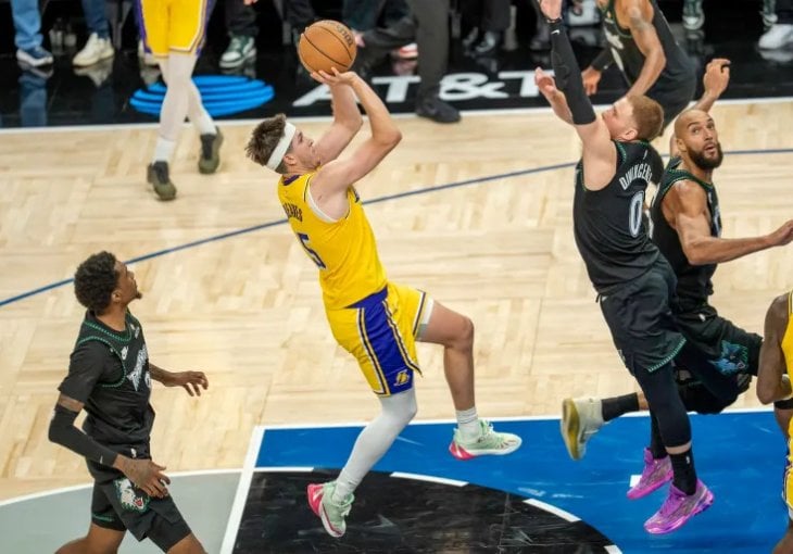 Može bez LeBrona i Dončića: Reaves košem u posljednjoj sekundi donio trijumf Lakersima