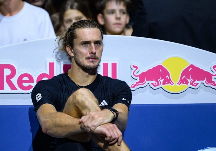 Zverev kritikuje podlogu u Parizu