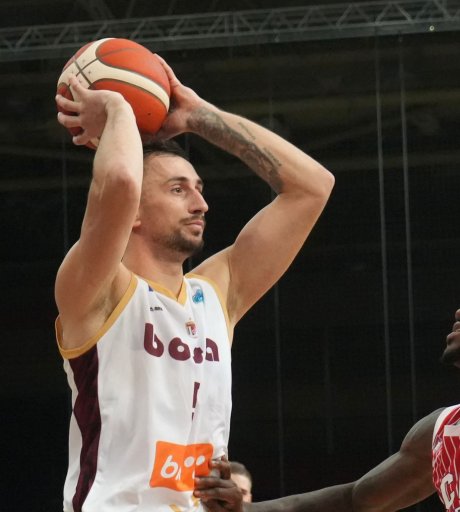 Nakon sinoćnje povrede: Poznato koliko će sjajni Edin Atić biti van parketa