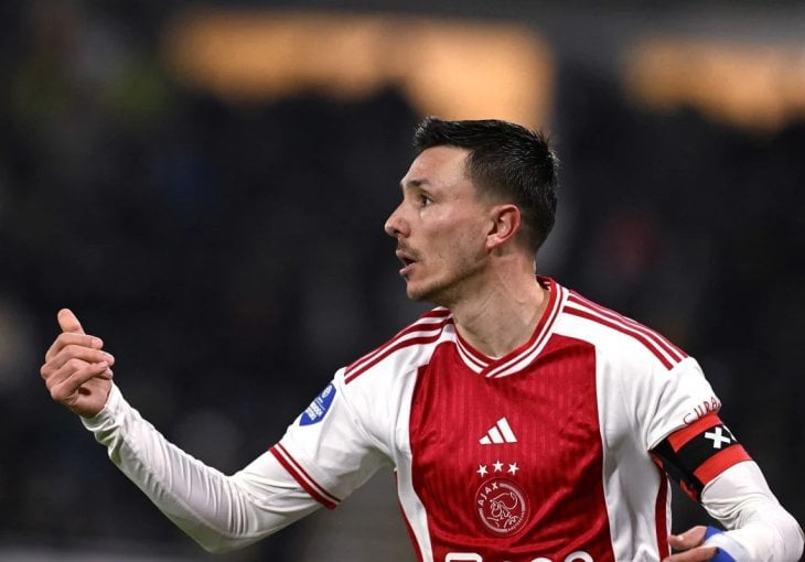 Legenda napušta Ajax, a stiže Zmaj! Bh. reprezentativac prva meta slavnog kluba