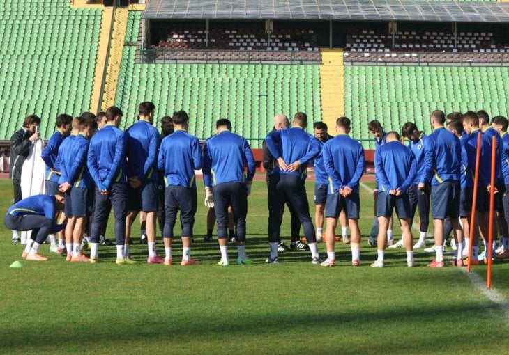 Bajraktarević poslao motivirajuću poruku: Javio se zaboravljeni Zmaj, navijači ga provocirali