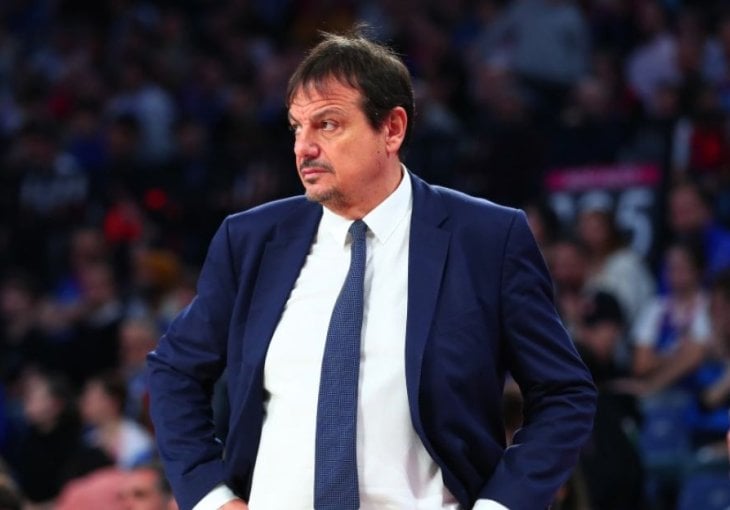 Ataman zapalio press salu: “Ako već rade transfere, neka prebace i novinare!”