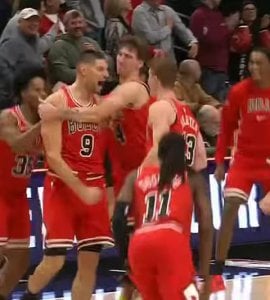 Potez večeri na NBA parketima: Trojka Crnogorca uz zvuk sirene za pobjedu Bullsa i ludnicu na parketu