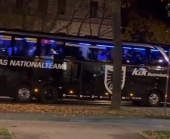Navijači BiH: Pogledajte oko busa Austrije. Zamislite da smo se mi plasirali na SP