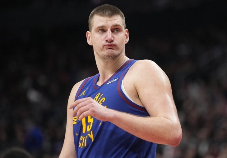 Noć ludila: Jokić napravio potez koji je šokirao NBA komentatora – “Ovo nikad nisam vidio!”