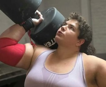 Najjačoj ženi na svijetu oduzeta titula nakon što je utvrđeno da je biološki muškarac