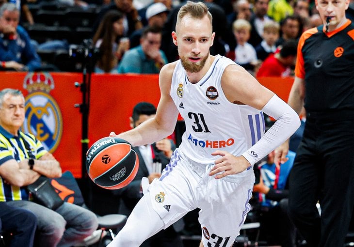 Džanan Musa iz Dubaija pratio Zmajeve: Objavio reakciju tokom meča protiv Turske!