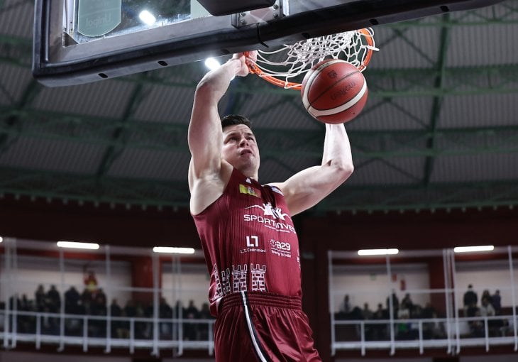 Totalni haos oko Alibegovića: Napustio klub, ali ugovor i dalje važi – počinje brutalna pravna bitka!